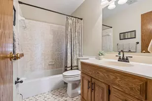 2700 Oxford St N, Roseville, MN 55113 - Photo 20