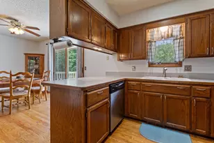 4263 Sun Cliff Rd, Eagan, MN 55122 - Photo 4