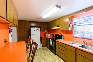 1520 9th St, Eau Claire, WI 54703 - Photo 4