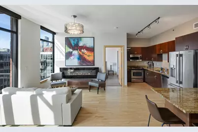 215 10th Avenue S #703, Minneapolis, MN 55415 - Photo 2