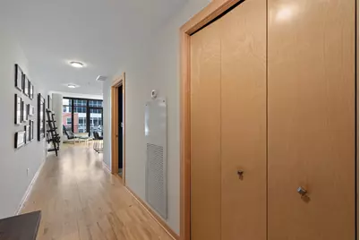 215 10th Avenue S #703, Minneapolis, MN 55415 - Photo 22