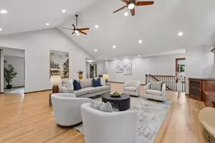 14885 Ironwood Ct, Eden Prairie, MN 55346 - Photo 10
