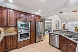 14885 Ironwood Ct, Eden Prairie, MN 55346 - Photo 16