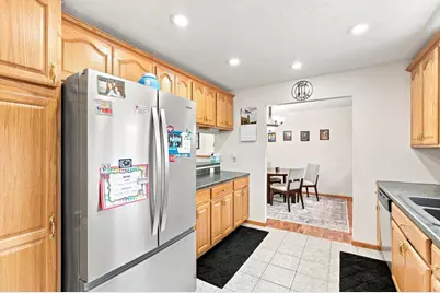 330 W Park Street, River Falls, WI 54022 - Photo 14