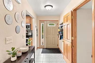 330 W Park Street, River Falls, WI 54022 - Photo 6
