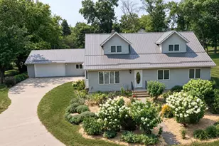 509 W 7th St, Starbuck, MN 56381 - Photo 2