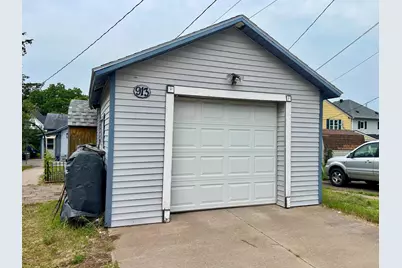 913 Summer Street, Eau Claire, WI 54701 - Photo 6