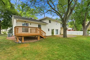6207 Edgemont Blvd N, Brooklyn Park, MN 55428 - Photo 30