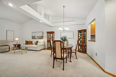7586 Ojibway Park Bay, Woodbury, MN 55125 - Photo 12