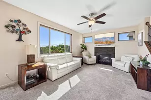 643 Parkside Ct, Eagan, MN 55123 - Photo 8