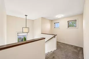 643 Parkside Ct, Eagan, MN 55123 - Photo 18