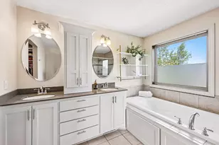 643 Parkside Ct, Eagan, MN 55123 - Photo 32
