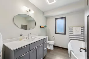 5558 Chatsworth St N, Shoreview, MN 55126 - Photo 22