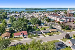 224 W 3rd St, Waconia, MN 55387 - Photo 2