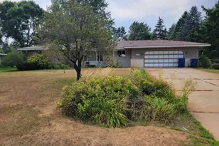 1023 Bromo Ave, Saint Cloud, MN 56303 - Photo 1