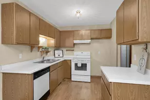 391 Cari Park Ln, Hastings, MN 55033 - Photo 8
