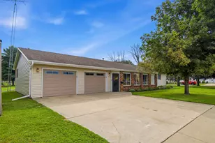 211 4th Ave NW, Blooming Prairie, MN 55917 - Photo 40