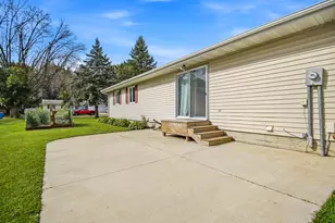 211 4th Ave NW, Blooming Prairie, MN 55917 - Photo 36