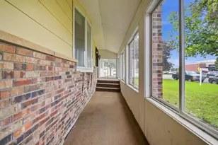 211 4th Ave NW, Blooming Prairie, MN 55917 - Photo 4
