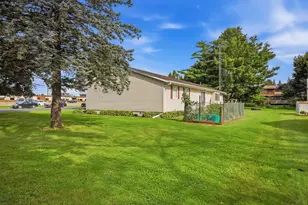 211 4th Ave NW, Blooming Prairie, MN 55917 - Photo 38