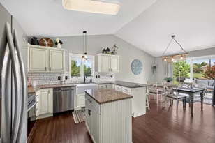 6170 Stonebrooke Ln SW, Rochester, MN 55902 - Photo 10