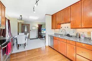 10519 Thomas Ave S, Bloomington, MN 55431 - Photo 6