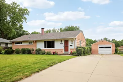 10519 Thomas Avenue S, Bloomington, MN 55431 - Photo 2