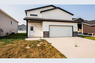 3062 39th Avenue S, Moorhead, MN 56560 - Photo 1