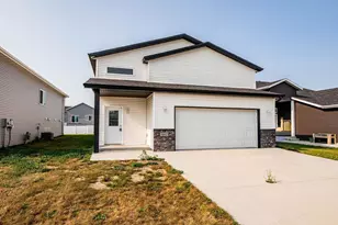 3062 39th Ave S, Moorhead, MN 56560 - Photo 1
