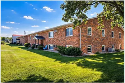 102 Lake Avenue S #8, Spicer, MN 56288 - Photo 1