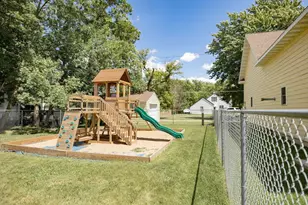 320 N Tyler St, Tyler, MN 56178 - Photo 36