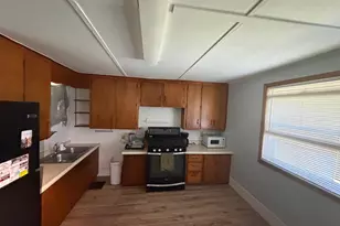 217 E Benton St, Le Roy, MN 55951 - Photo 2