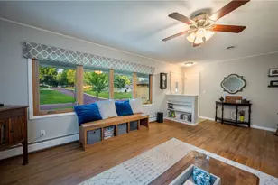 128 Clover Ln, Mankato, MN 56001 - Photo 6