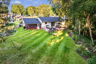 128 Clover Ln, Mankato, MN 56001 - Photo 2