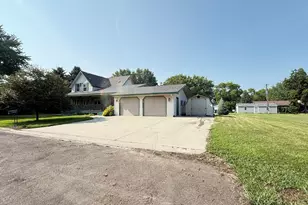 237 E Dahlstrom Ave, Appleton, MN 56208 - Photo 54