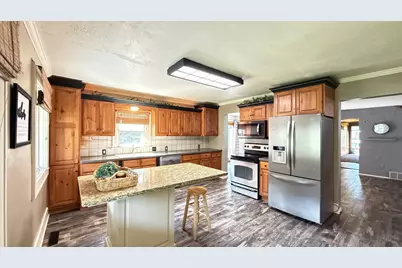 237 E Dahlstrom Avenue, Appleton, MN 56208 - Photo 10