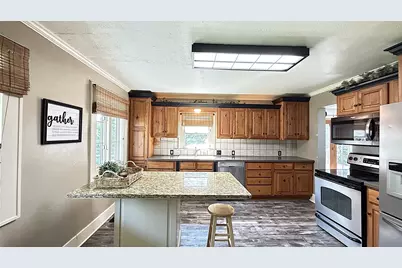 237 E Dahlstrom Avenue, Appleton, MN 56208 - Photo 8