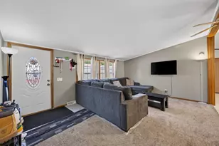 2679 Ryan Dr, Maplewood, MN 55119 - Photo 6