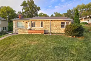 1736 E Shore Dr, Maplewood, MN 55109 - Photo 2