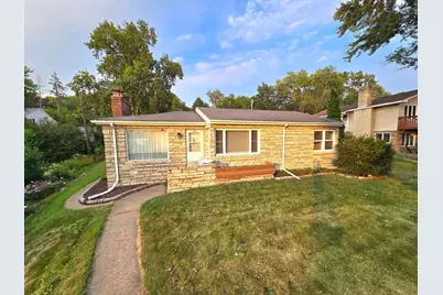 1736 E Shore Drive, Maplewood, MN 55109 - Photo 1