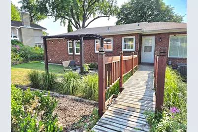 1736 E Shore Drive, Maplewood, MN 55109 - Photo 32