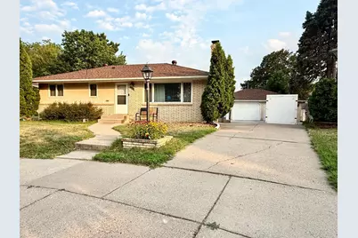2226 Cardinal Place, Saint Paul, MN 55119 - Photo 2
