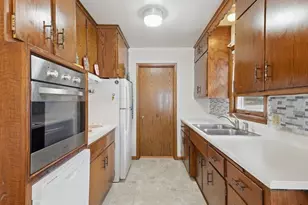 2226 Cardinal Pl, Saint Paul, MN 55119 - Photo 6