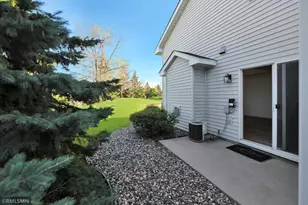 17397 Glacier Wy, Lakeville, MN 55044 - Photo 4