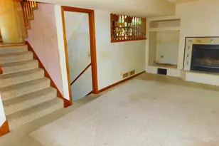 2091 Oakridge St, Saint Paul, MN 55119 - Photo 22