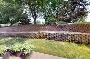 915 Kimberly Ln, Chanhassen, MN 55317 - Photo 20