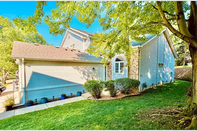 915 Kimberly Lane, Chanhassen, MN 55317 - Photo 2