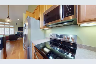 915 Kimberly Lane, Chanhassen, MN 55317 - Photo 8