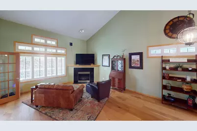 915 Kimberly Lane, Chanhassen, MN 55317 - Photo 14