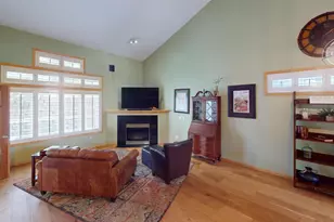 915 Kimberly Ln, Chanhassen, MN 55317 - Photo 14